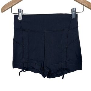 Lululemon Womens Black Fitted Scrunch Drawstring Workout Yoga Shorts Size 4